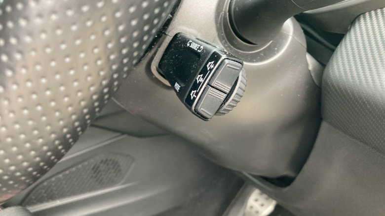 Renault Clio 1.0 TCe 90 RS Line 5dr Petrol Hatchback